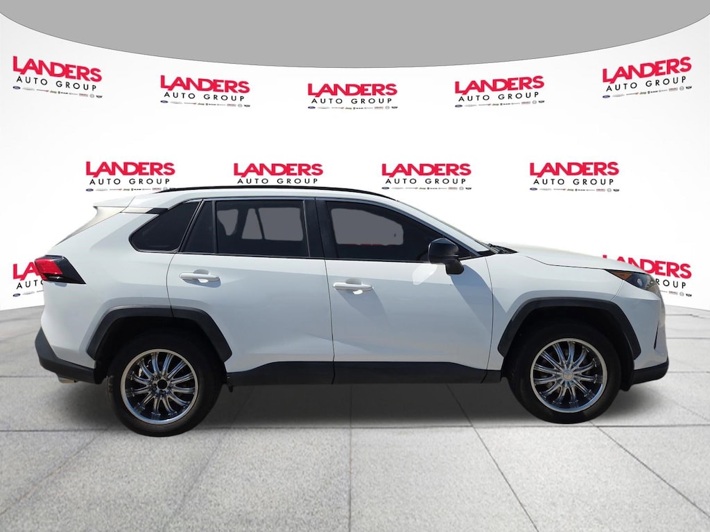 Used 2019 Toyota RAV4 LE SUV