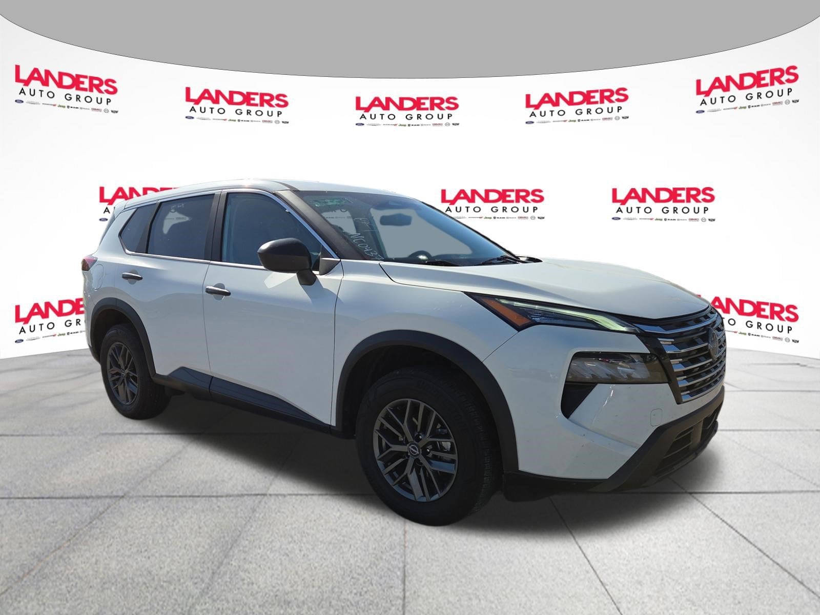 2024 Nissan Rogue S FWD's photo