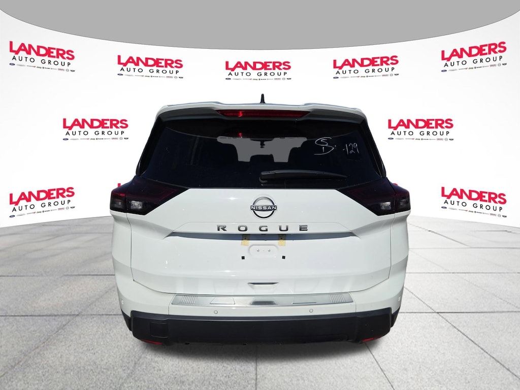 Used 2024 Nissan Rogue S SUV