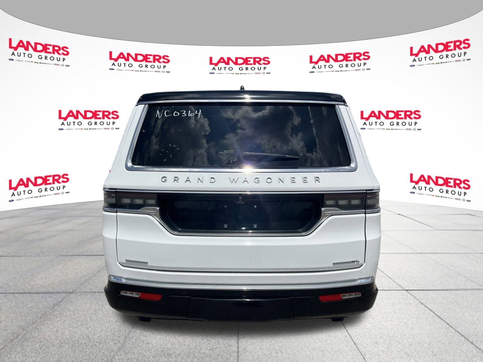 2023 Jeep Grand Wagoneer L II photo 4