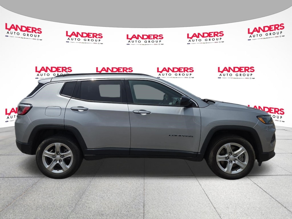 Used 2024 Jeep Compass Latitude SUV