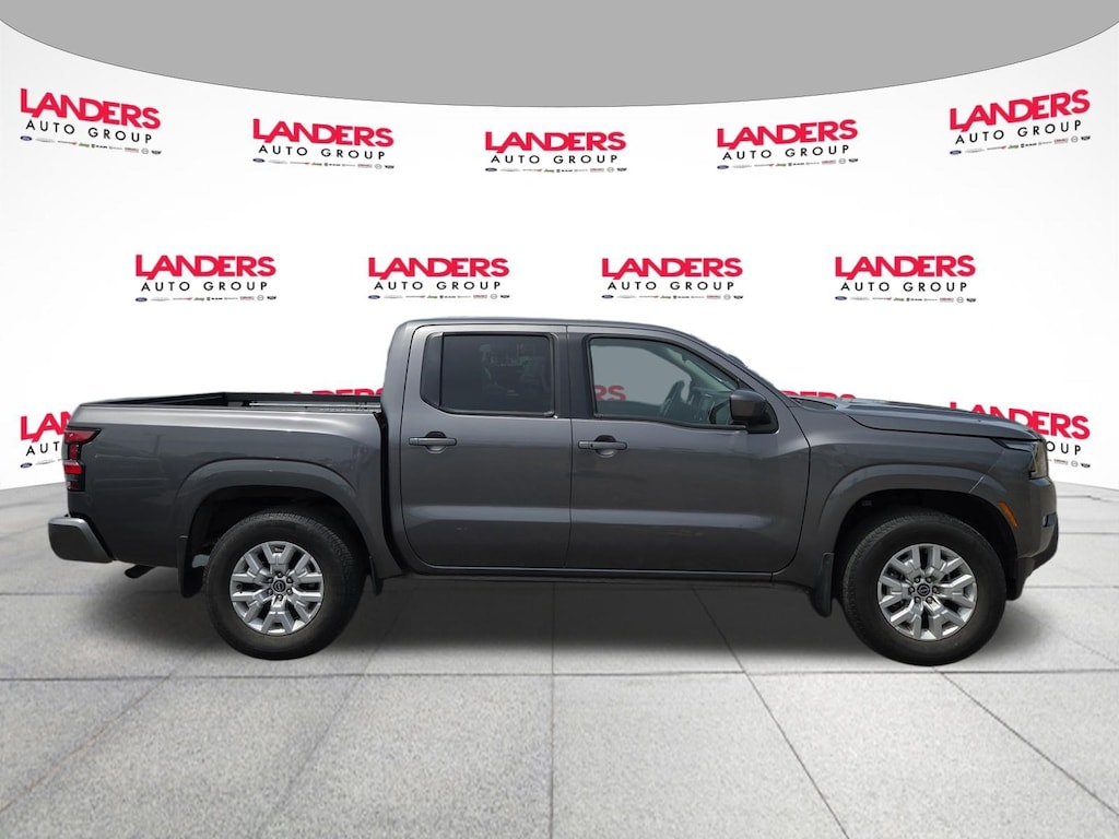 Used 2024 Nissan Frontier SV Truck Crew Cab