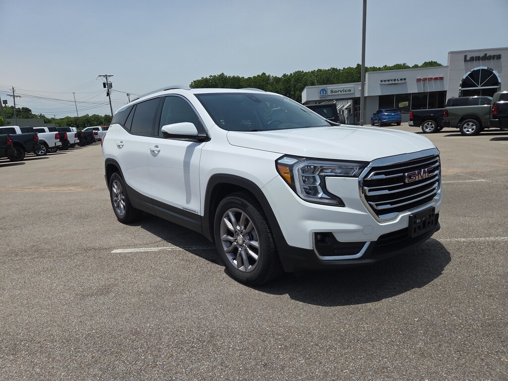 Used 2024 GMC Terrain SLT SUV