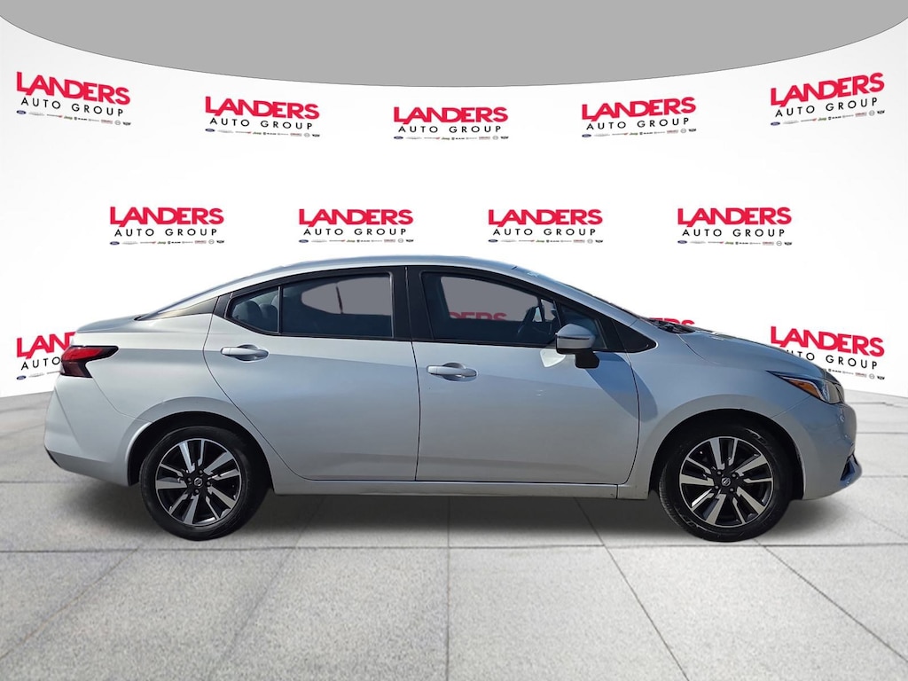 Used 2021 Nissan Versa 1.6 SV Sedan