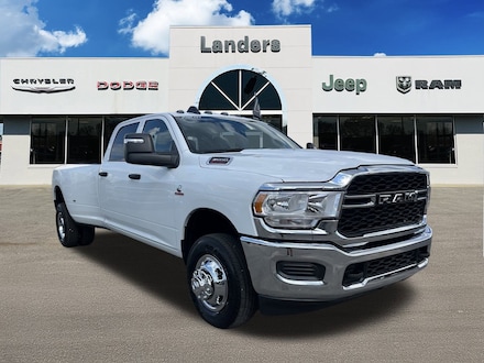 2024 Ram 3500 TRADESMAN CREW CAB 4X4 8' BOX Pickup