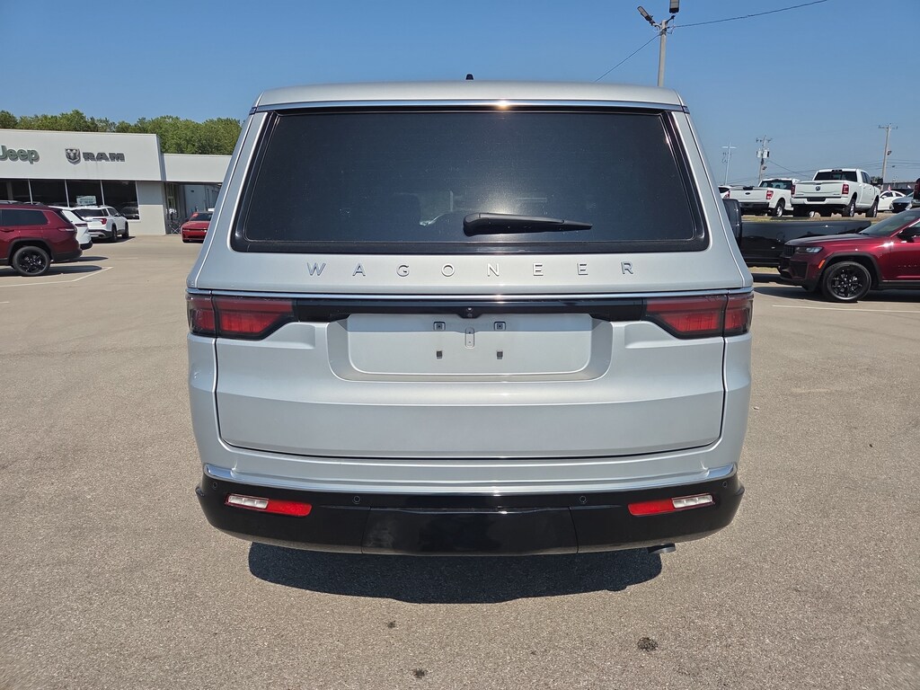 Used 2024 Jeep Wagoneer L Base SUV