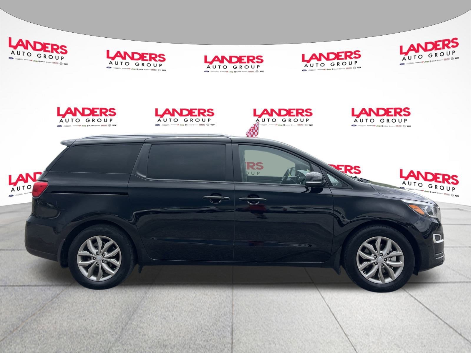 Used 2021 Kia Sedona EX with VIN KNDMB5C15M6672474 for sale in Covington, TN