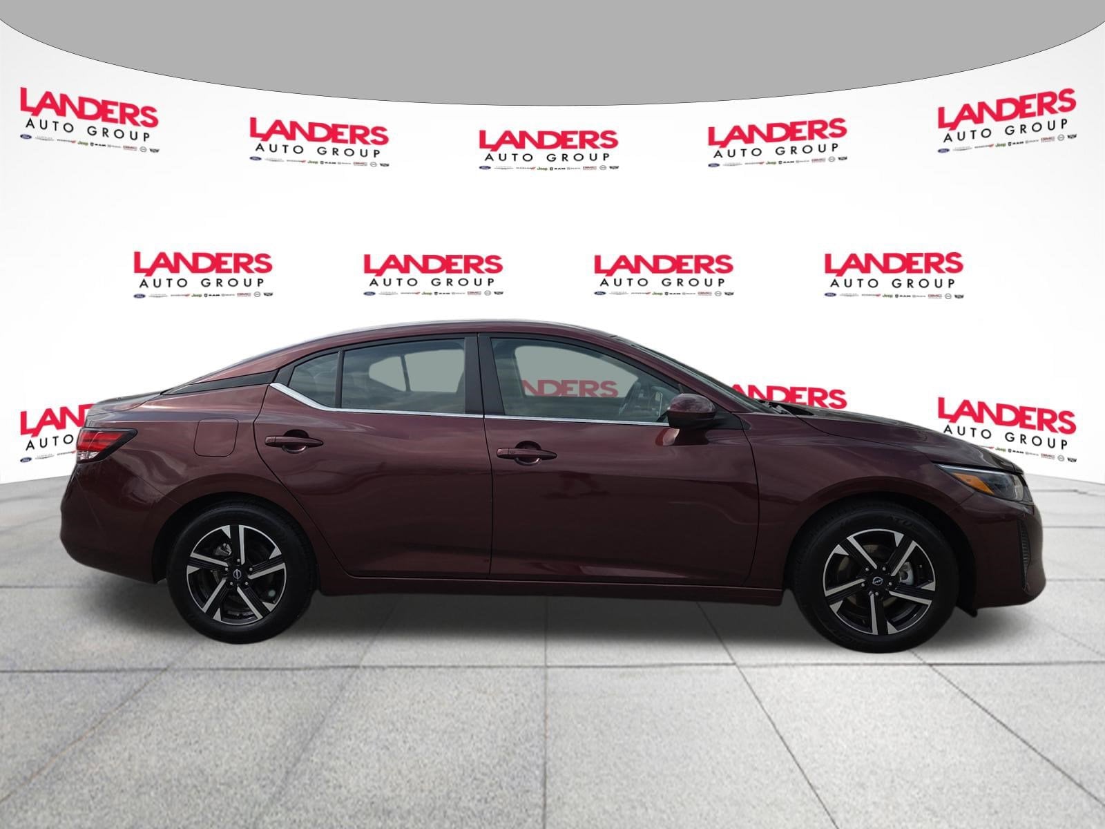 Used 2024 Nissan Sentra SV with VIN 3N1AB8CV8RY271821 for sale in Covington, TN