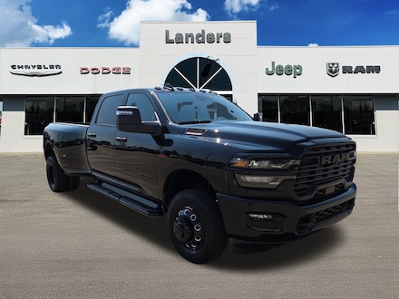 2025 Ram 3500 BIG HORN CREW CAB 4X4 8' BOX Pickup