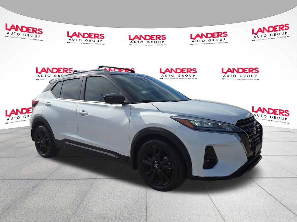 Used 2024 Nissan Kicks SR SUV
