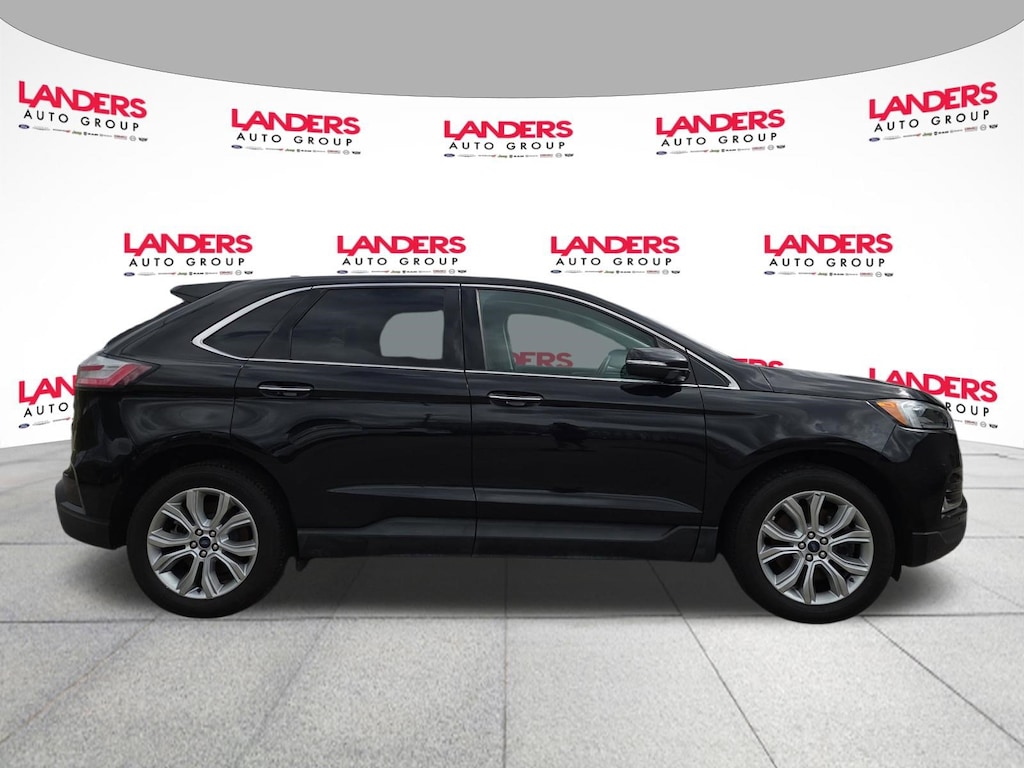 Used 2022 Ford Edge Titanium SUV
