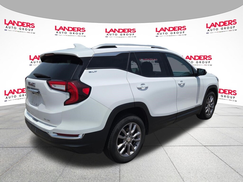 Used 2024 GMC Terrain SLT SUV