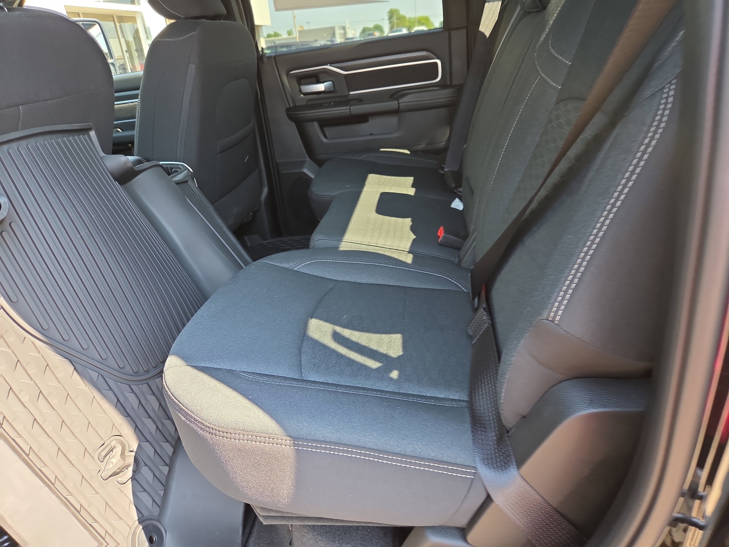 2025 RAM 3500 Big Horn - Photo 6