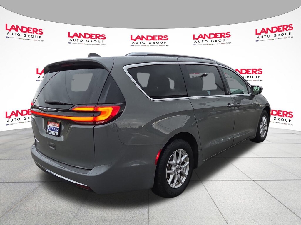 Used 2021 Chrysler Pacifica Touring L Van Passenger Van