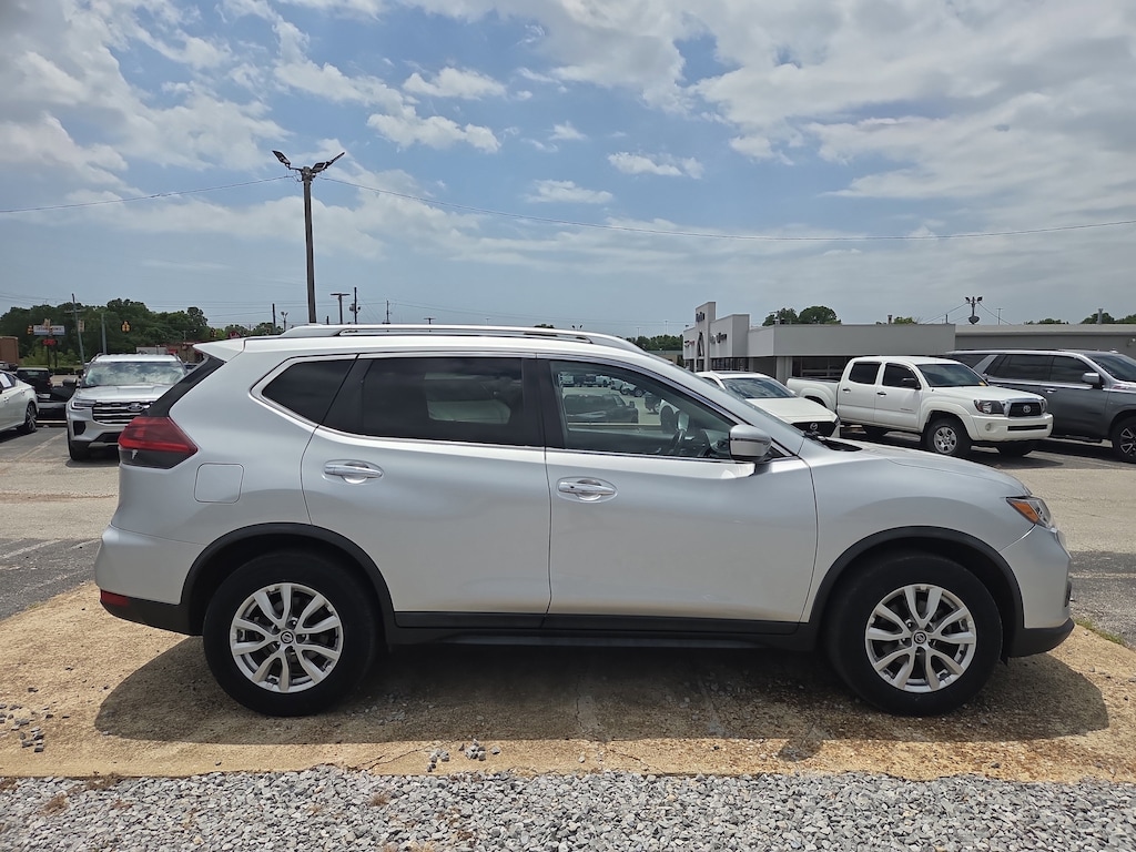 Used 2018 Nissan Rogue SV SUV