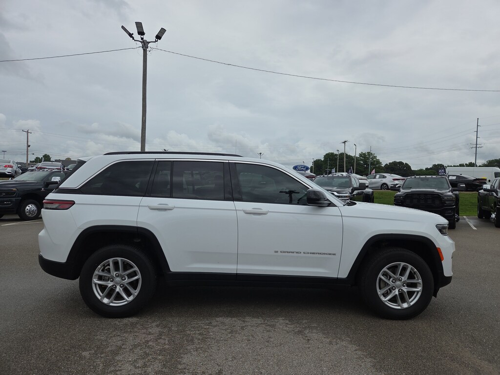 Used 2025 Jeep Grand Cherokee Laredo SUV