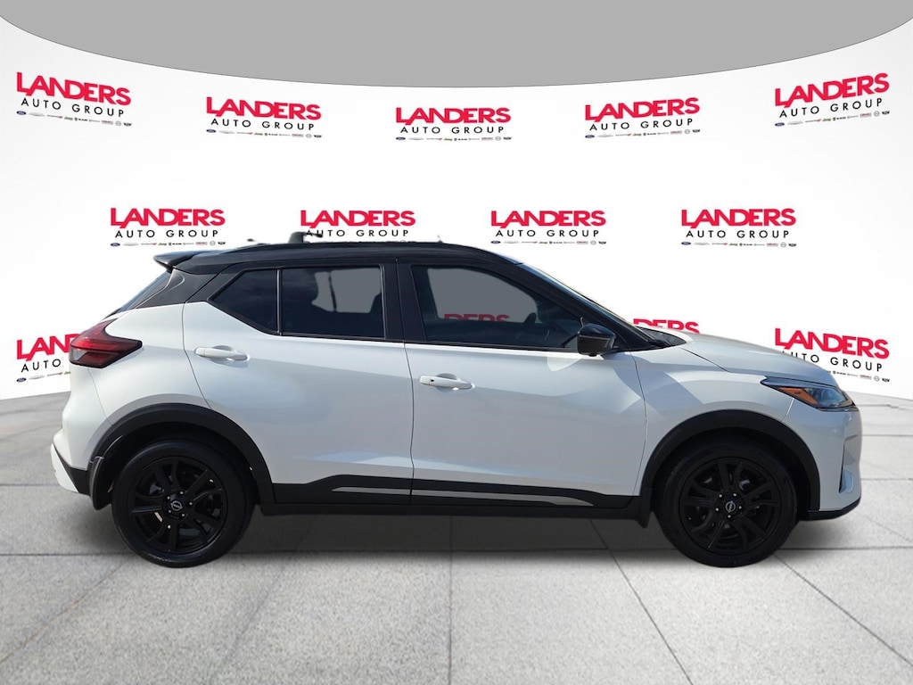 Used 2024 Nissan Kicks SR SUV