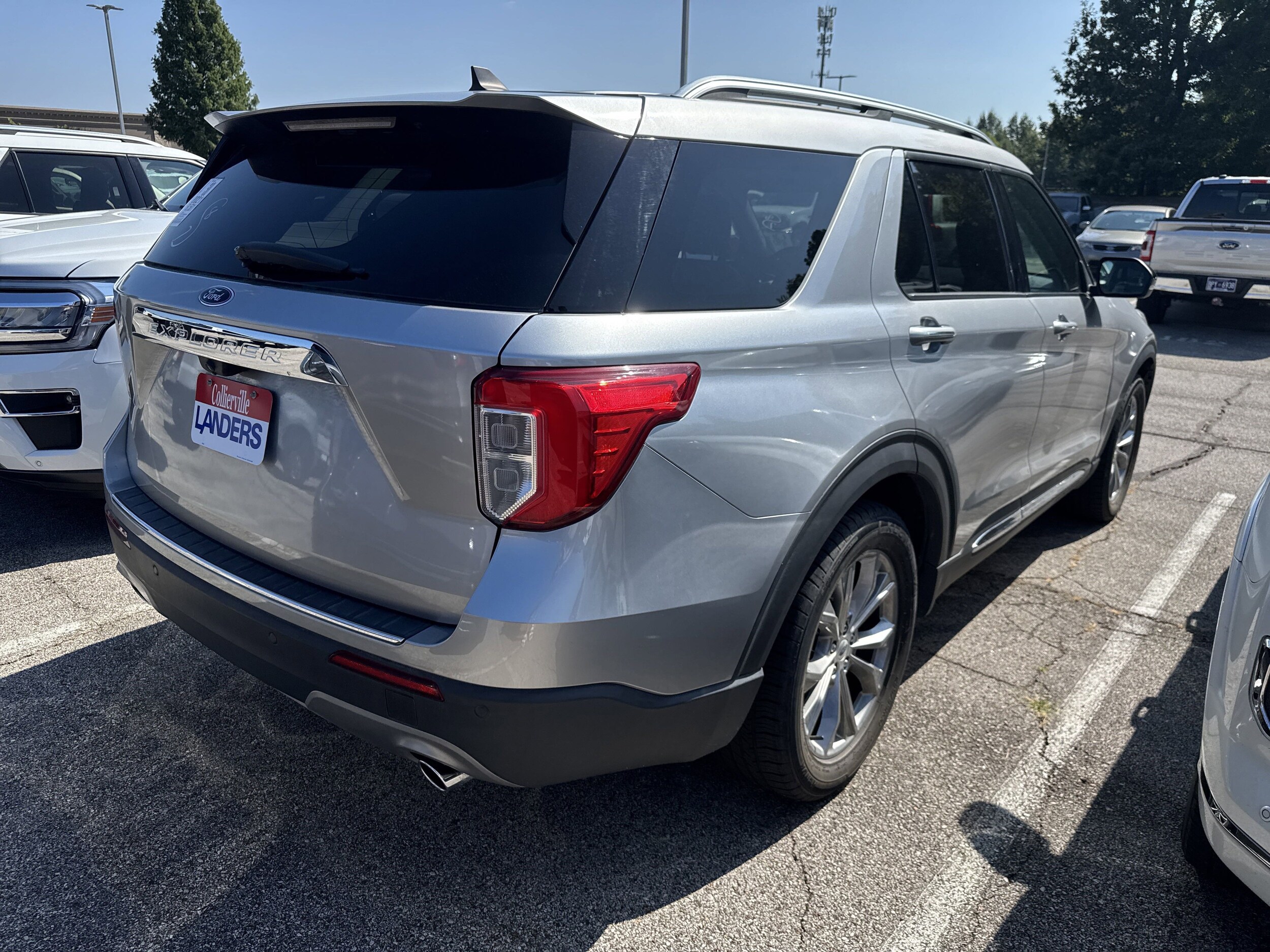 2021 Ford Explorer Limited photo 2