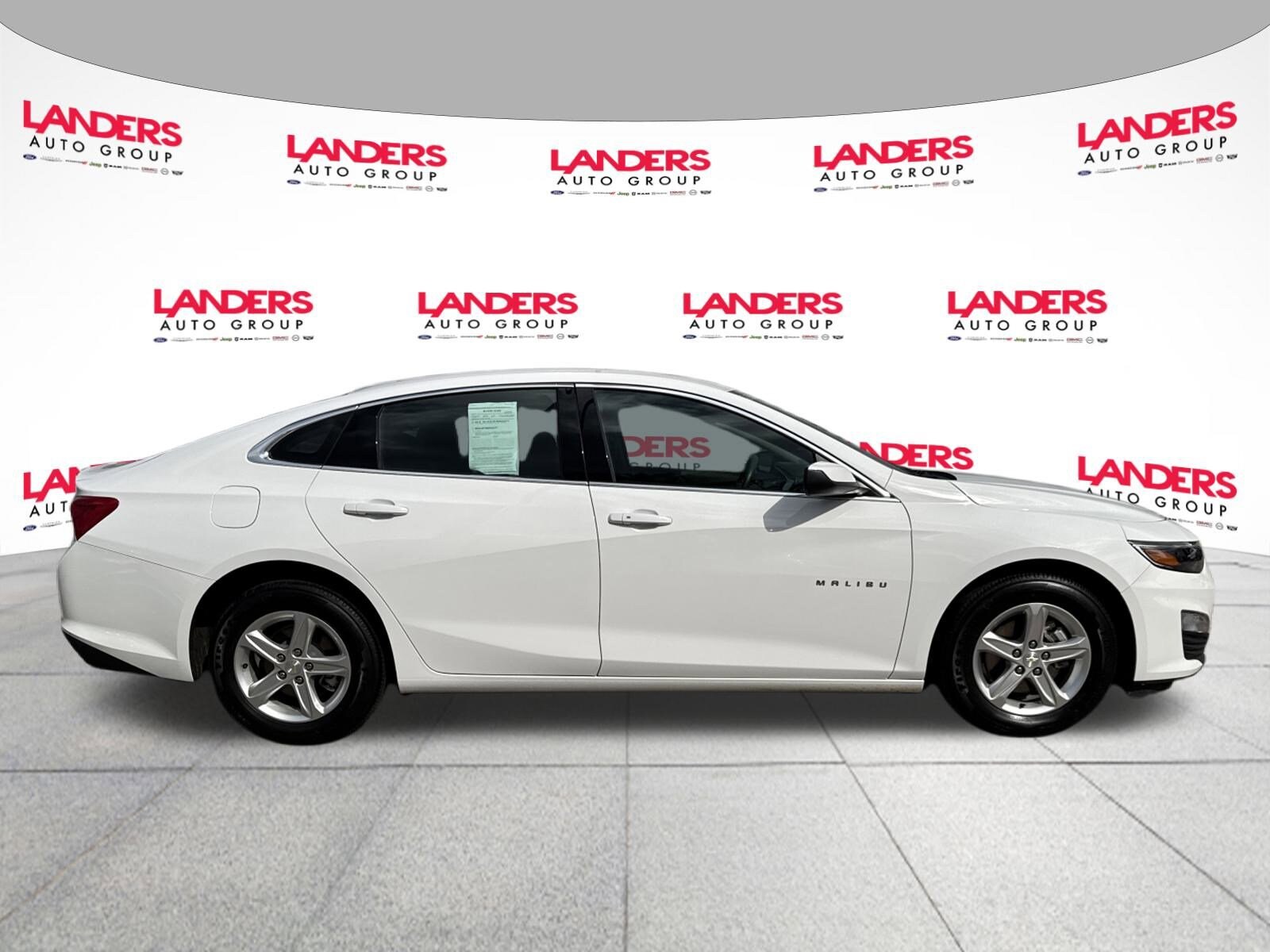 2024 Chevrolet Malibu LS photo 2