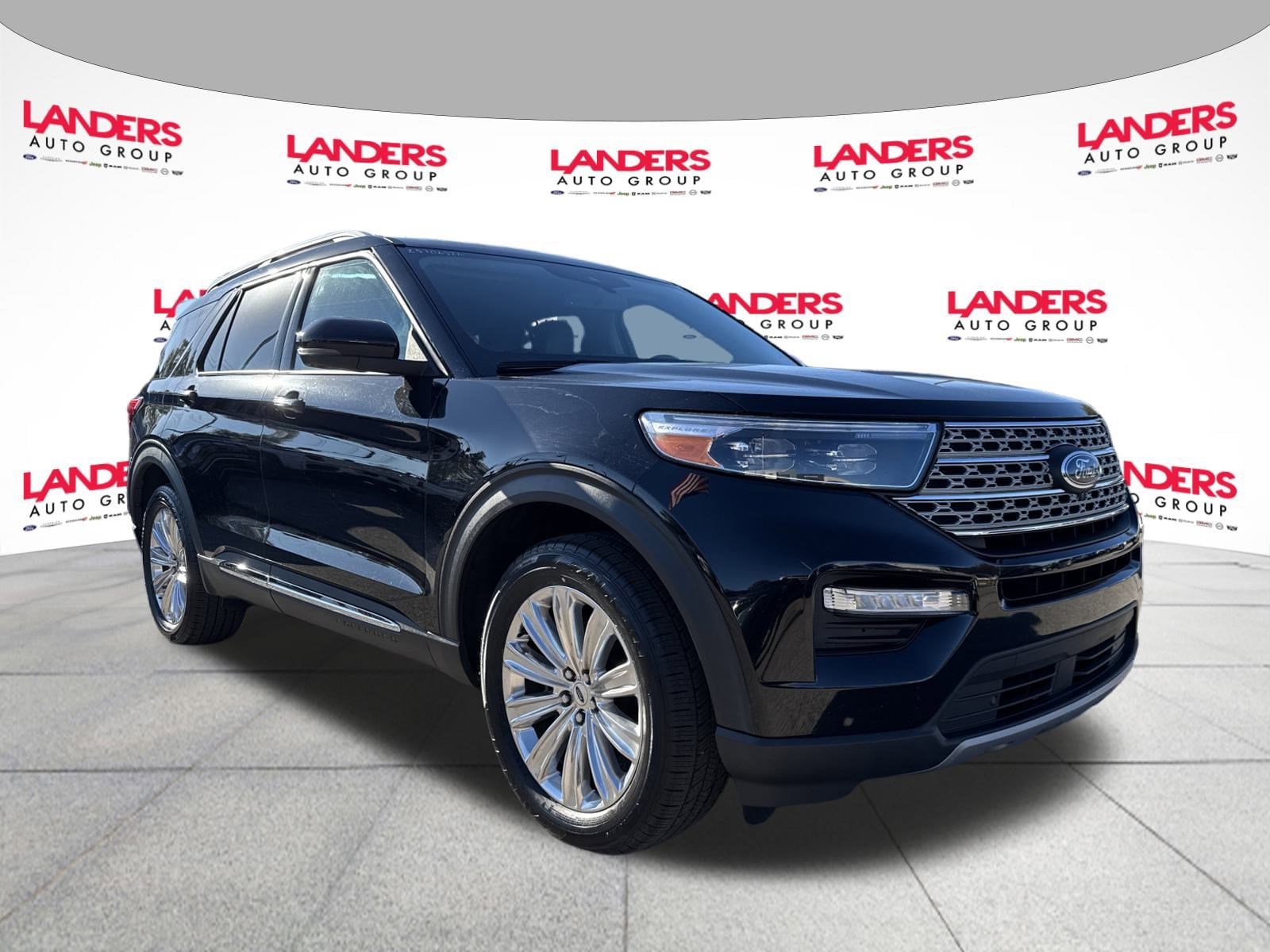 2023 Ford Explorer Limited's photo