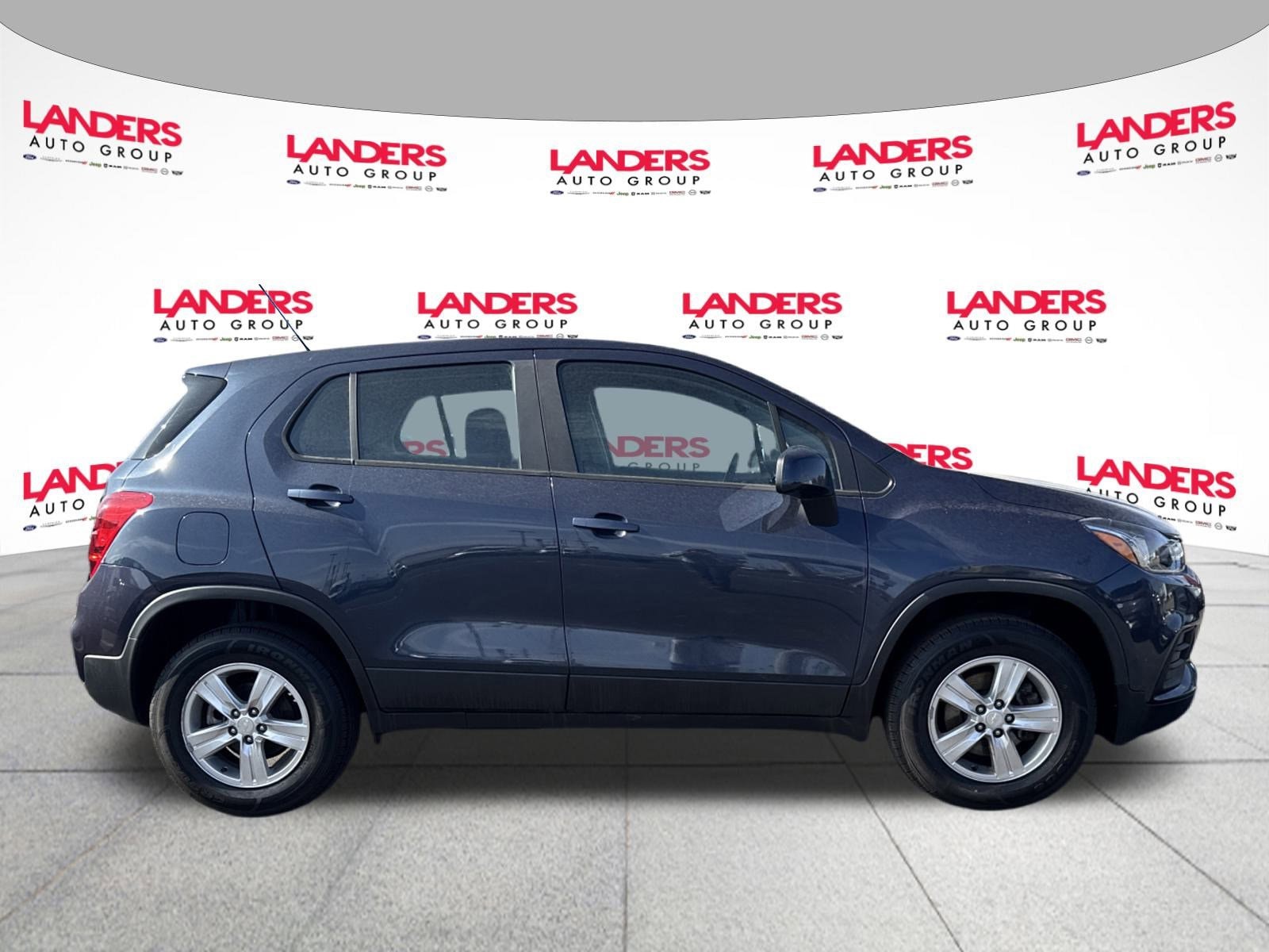 Used 2018 Chevrolet Trax LS with VIN 3GNCJNSB2JL289805 for sale in Collierville, TN