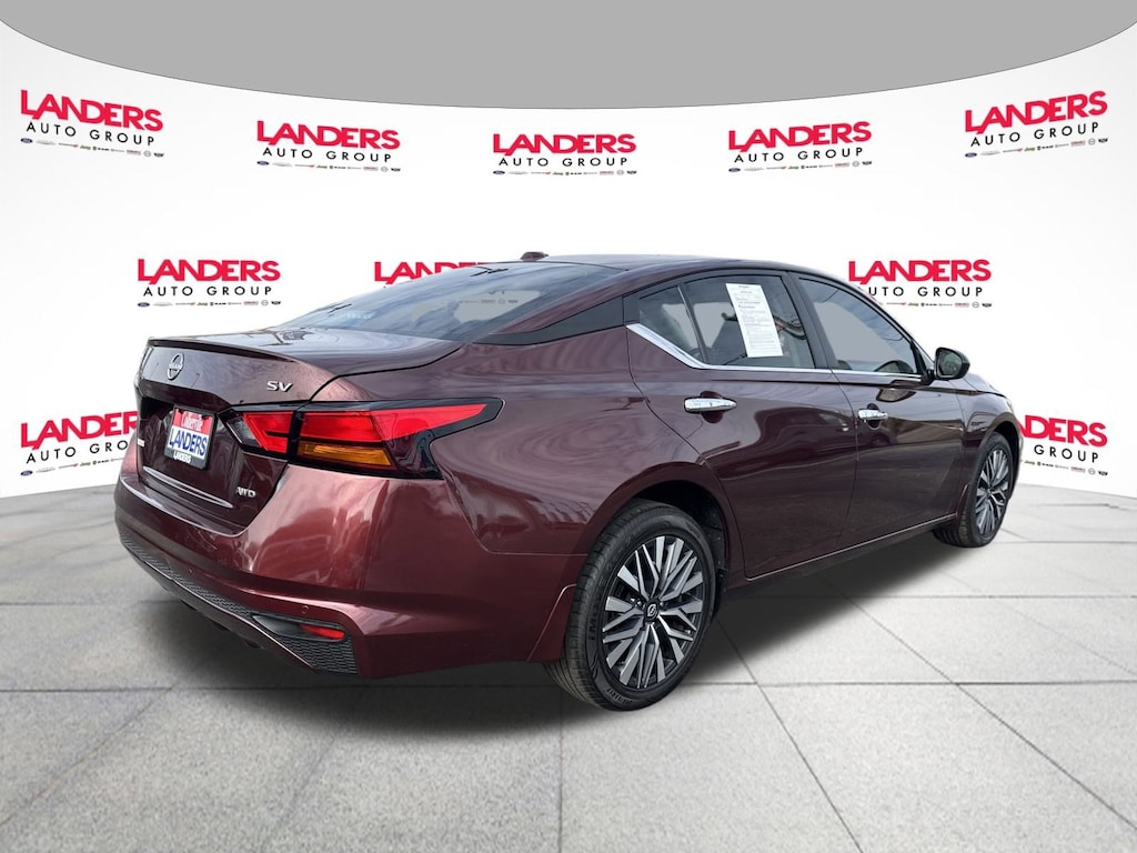 Used 2024 Nissan Altima 2.5 SV Sedan