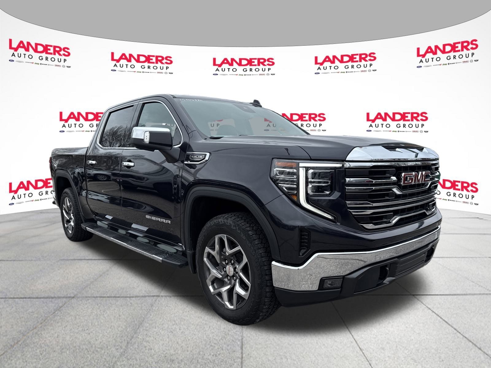 2023 GMC Sierra 1500 SLT's photo