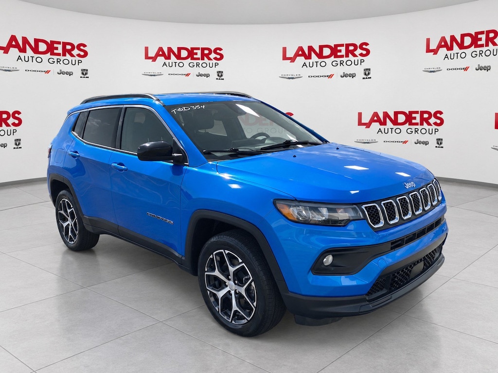 Used 2024 Jeep Compass Latitude SUV