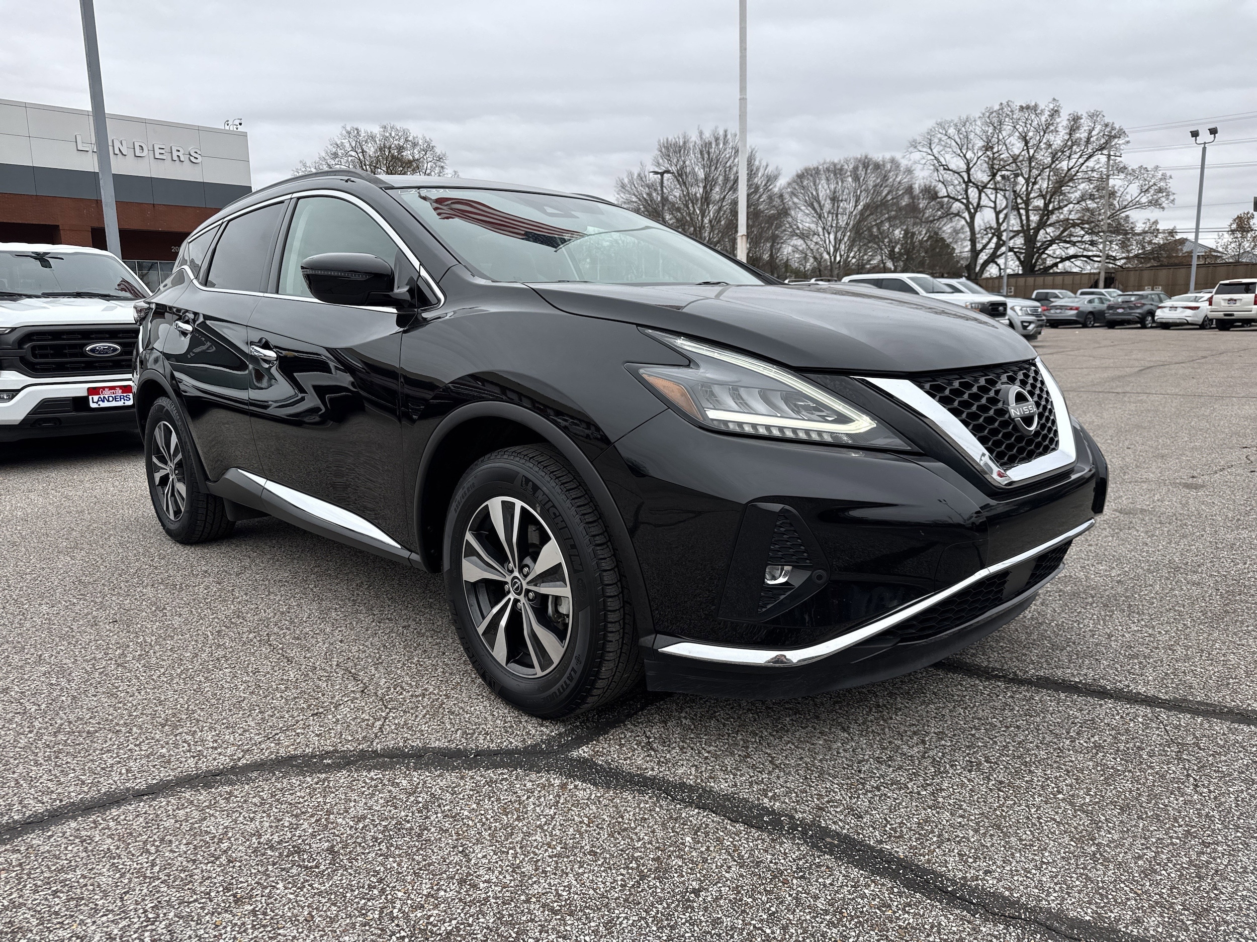 2023 Nissan Murano SV's photo