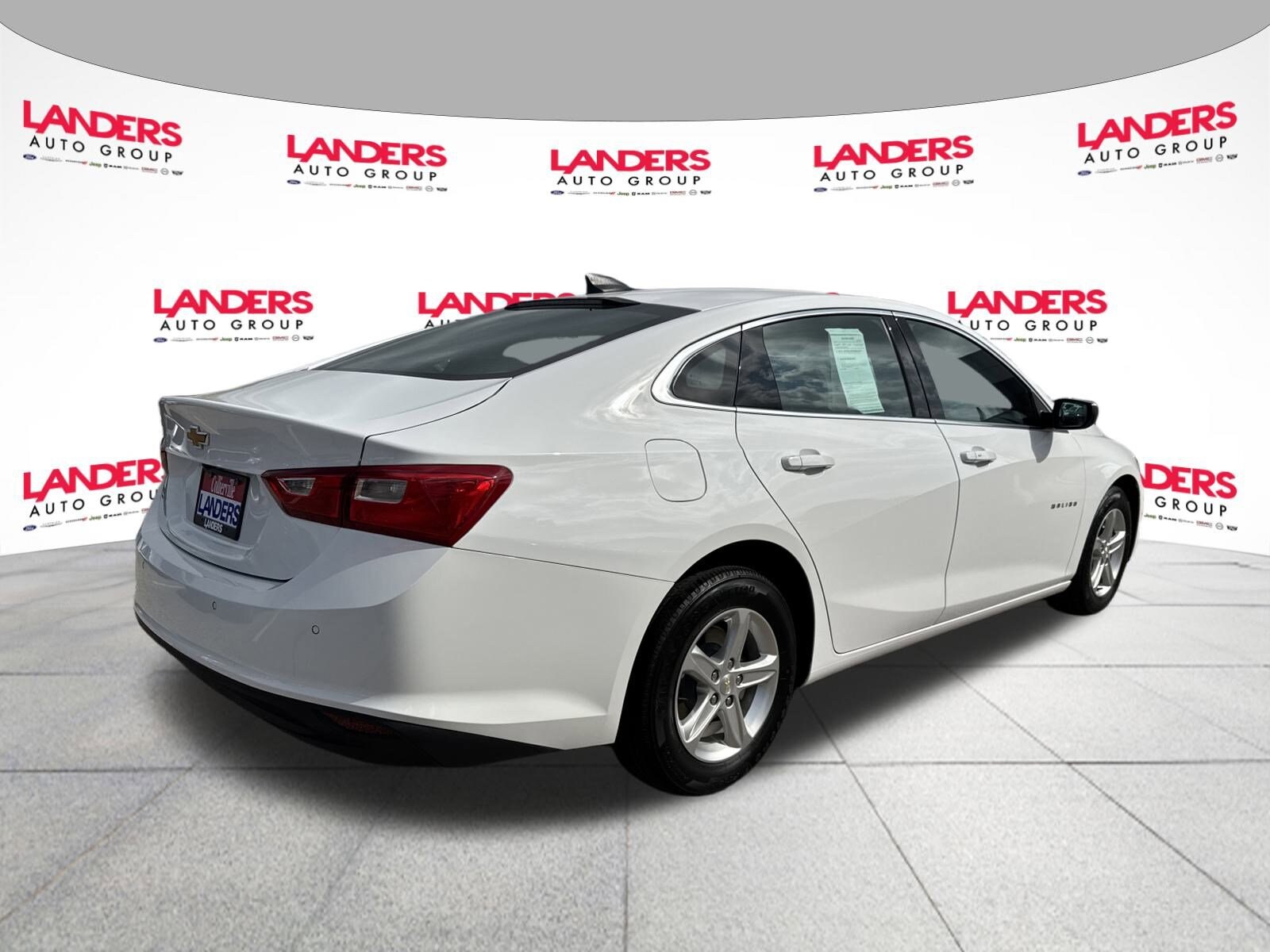 2024 Chevrolet Malibu LS photo 3
