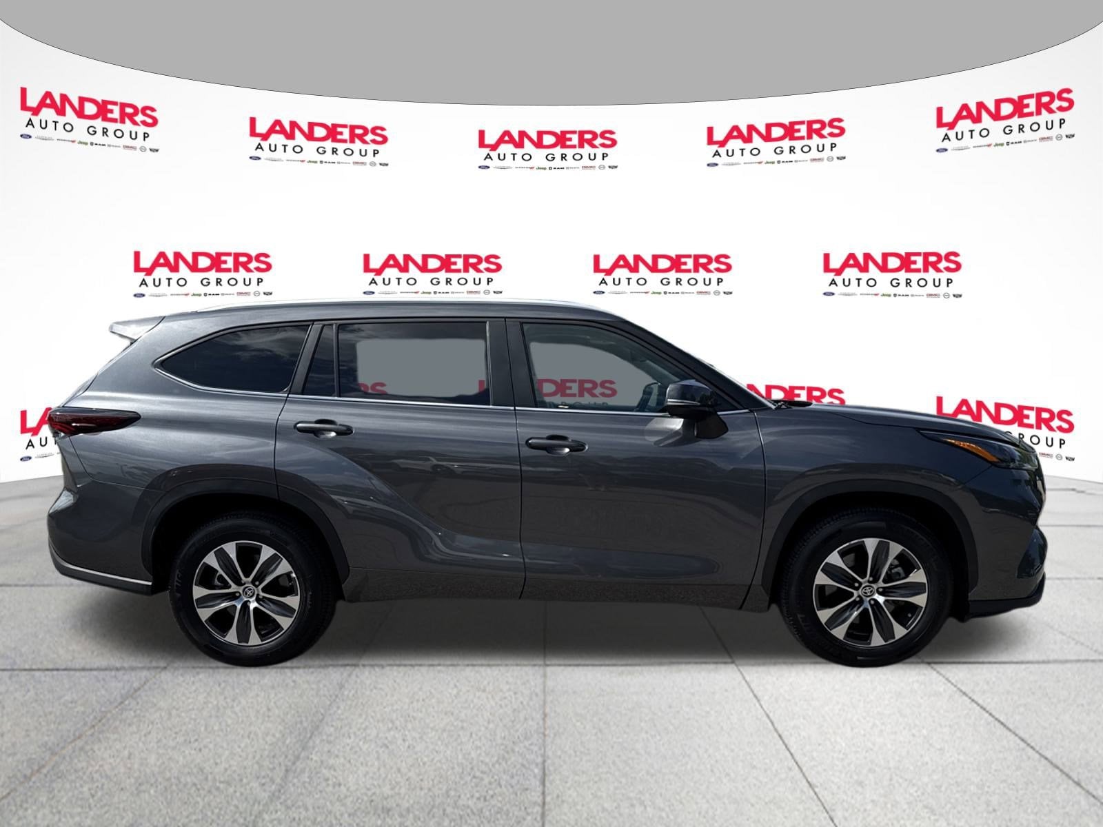 Certified 2024 Toyota Highlander LE with VIN 5TDKDRAH3RS052352 for sale in Collierville, TN