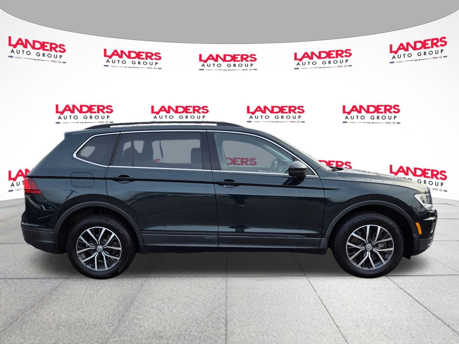 Used 2019 Volkswagen Tiguan SE with VIN 3VV3B7AX2KM103515 for sale in Collierville, TN