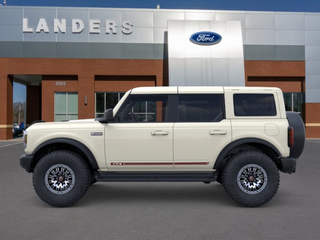 New 2026 Ford Bronco Outer Banks SUV