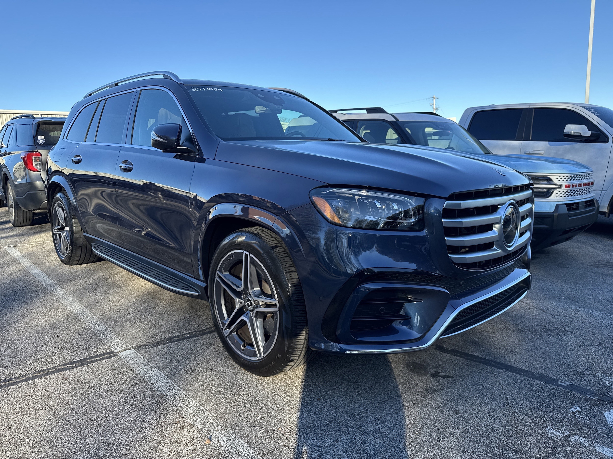 2025 Mercedes-Benz GLS Base's photo