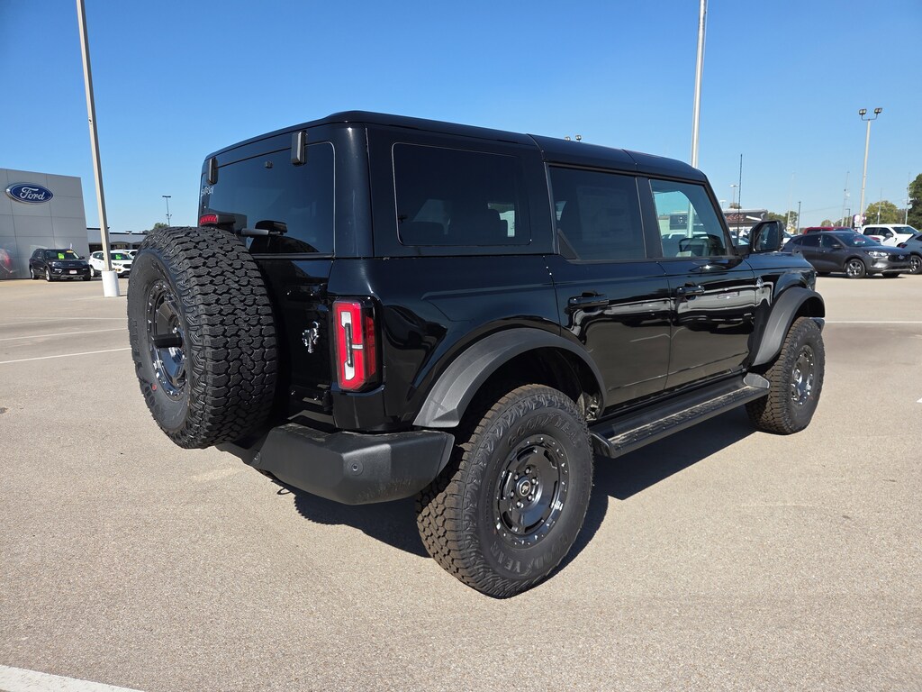 New 2025 Ford Bronco Outer Banks SUV
