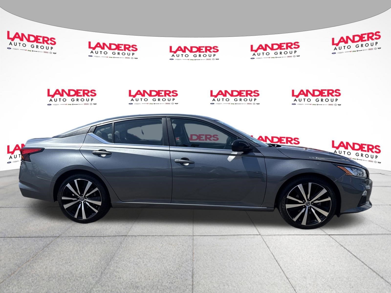 Used 2021 Nissan Altima SR with VIN 1N4BL4CVXMN387007 for sale in Collierville, TN