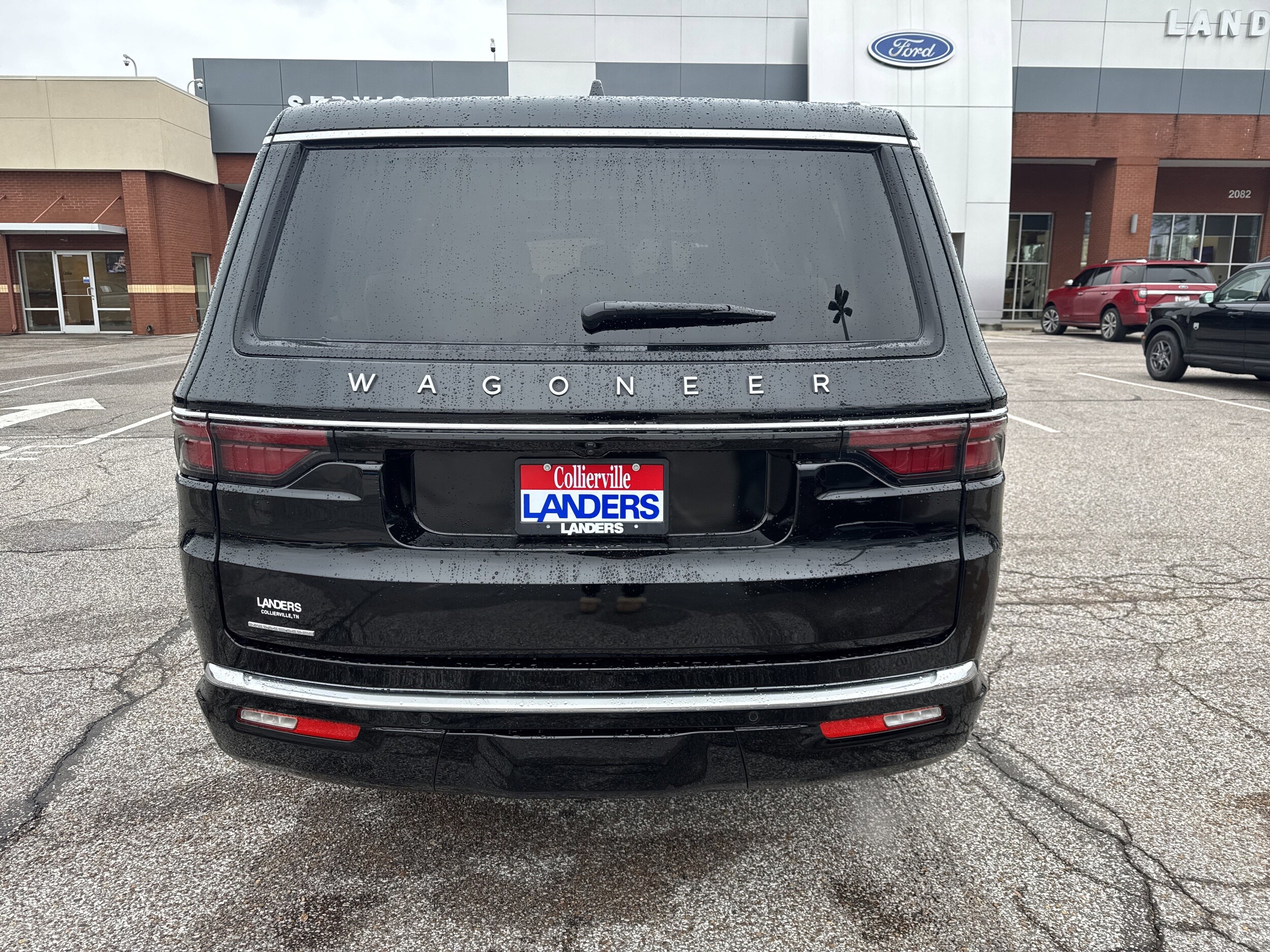 2023 Jeep Wagoneer Base photo 3