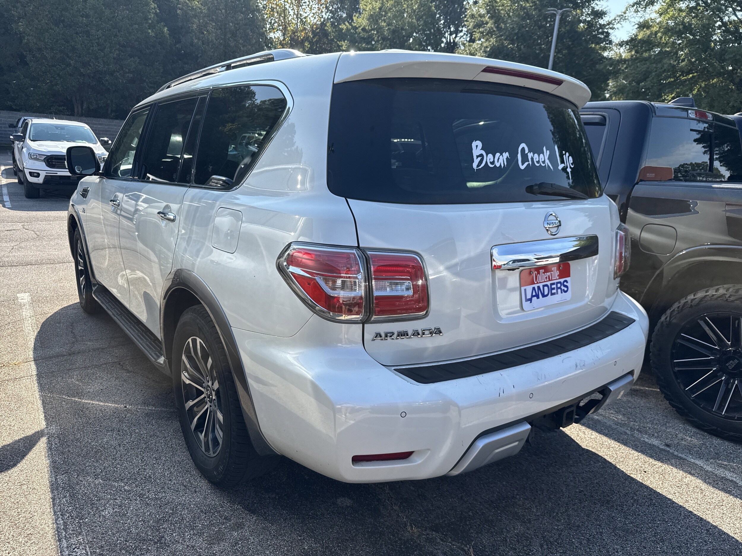 2018 Nissan Armada SL photo 2