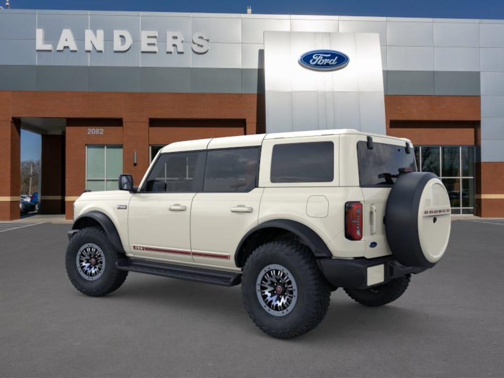 New 2026 Ford Bronco Outer Banks SUV