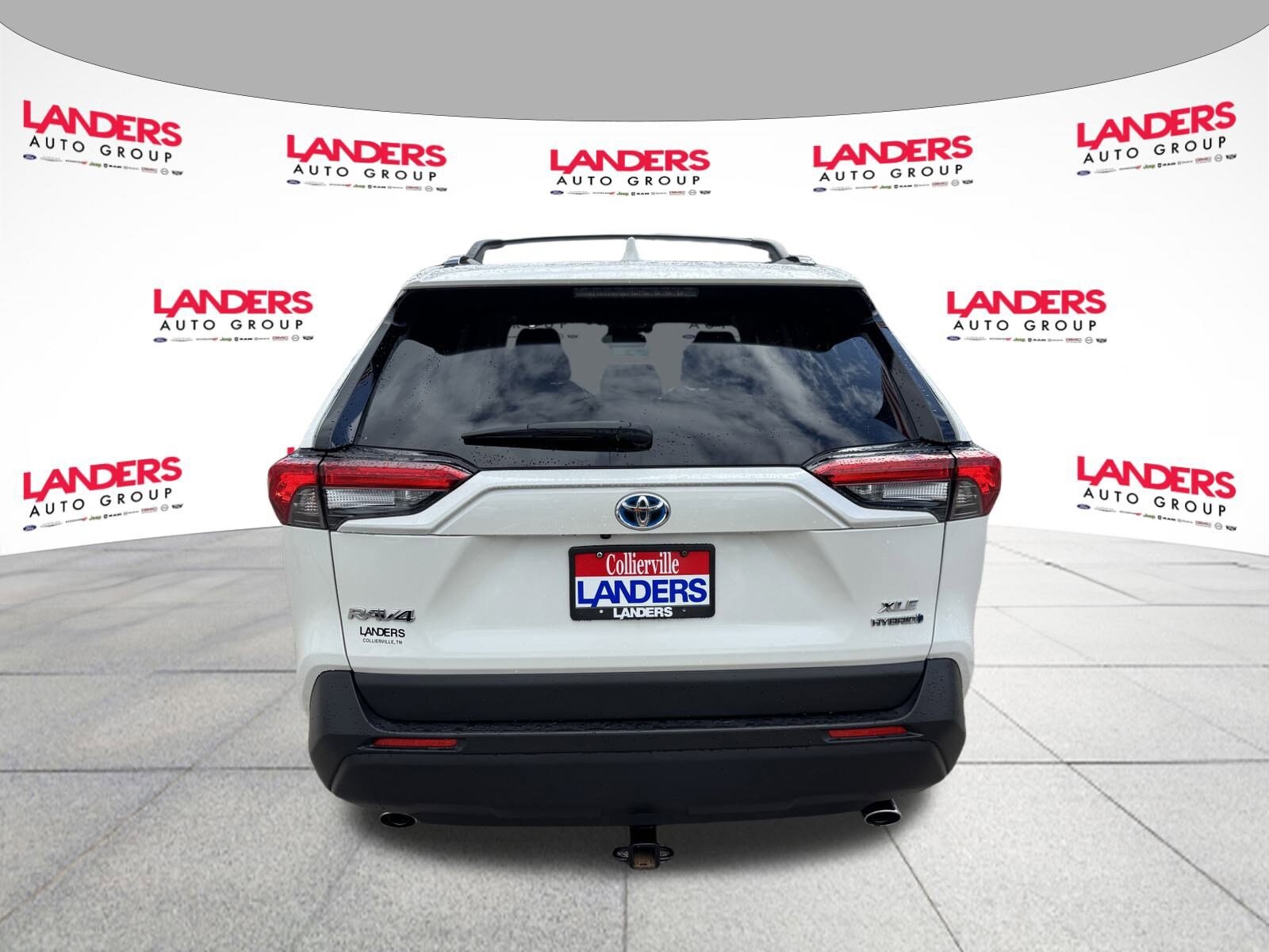 2022 Toyota RAV4 Hybrid XLE Premium photo 3