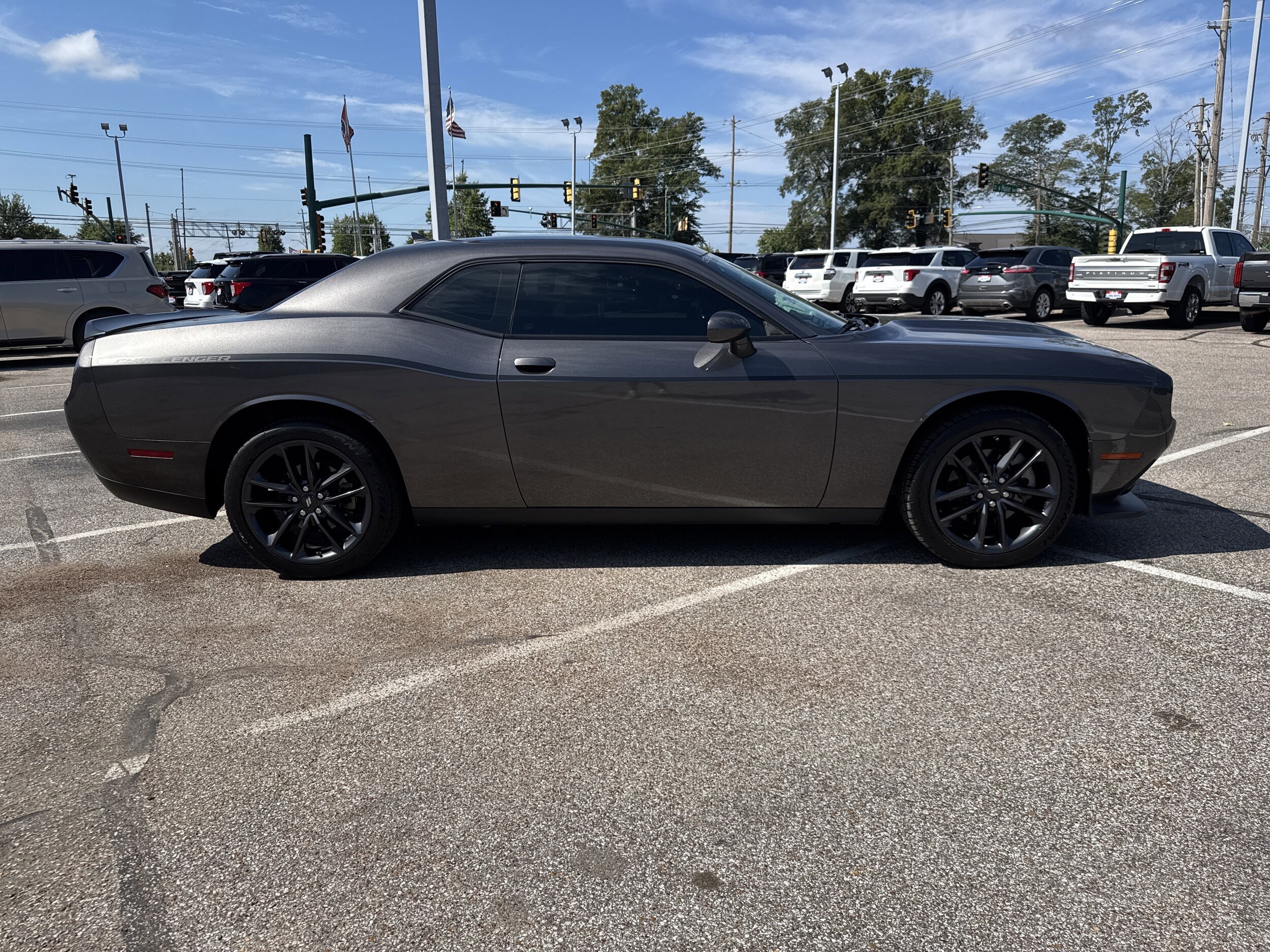 2022 Dodge Challenger GT photo 2