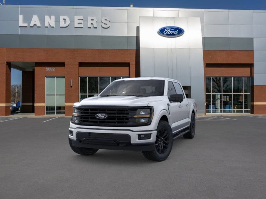 New 2025 Ford F-150 XLT Truck SuperCrew Cab