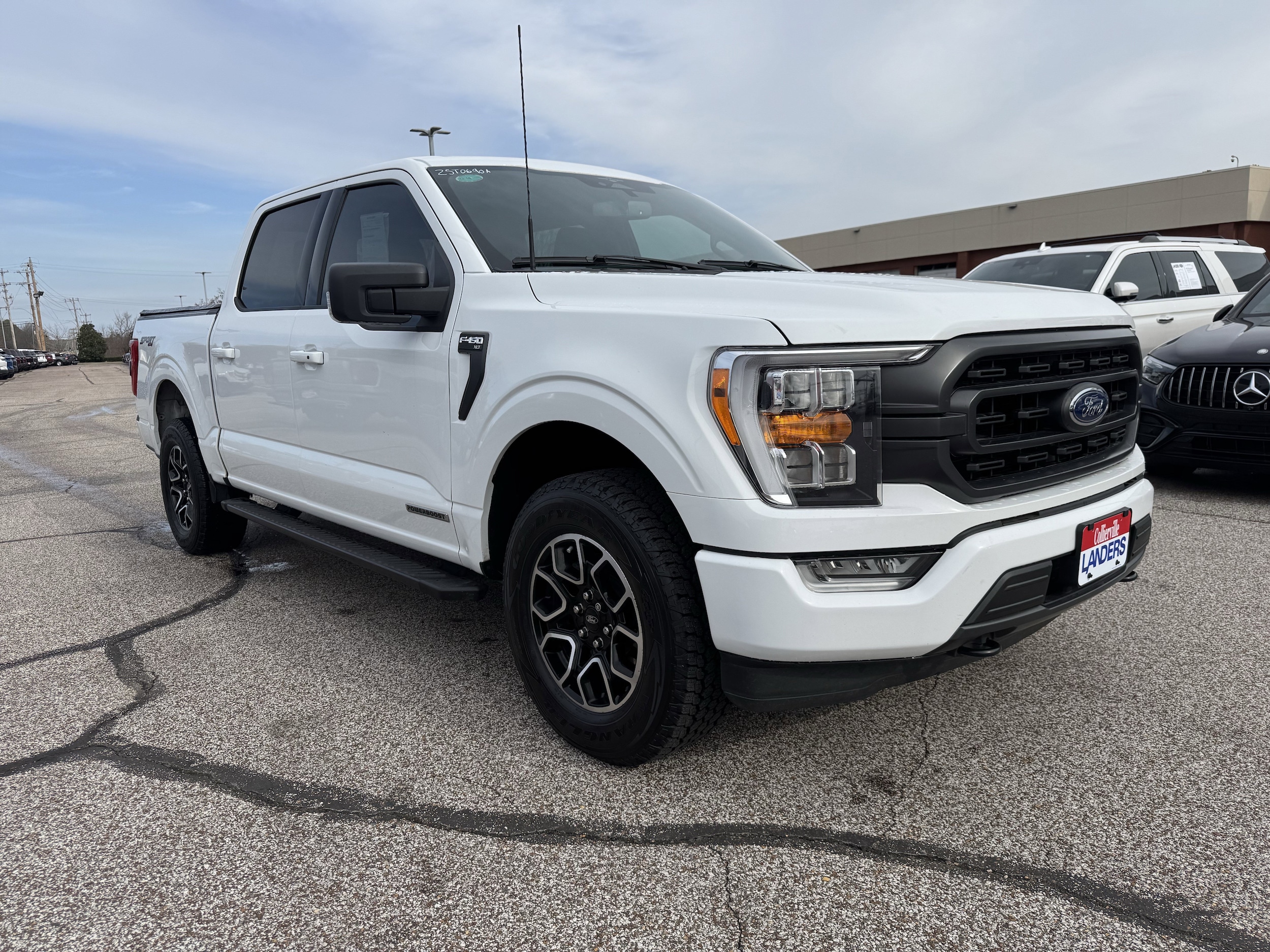 2023 Ford F-150 XLT's photo