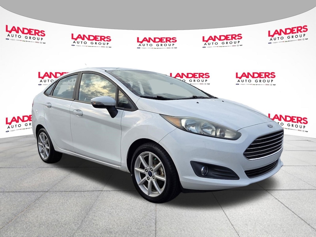 Used 2016 Ford Fiesta SE Sedan