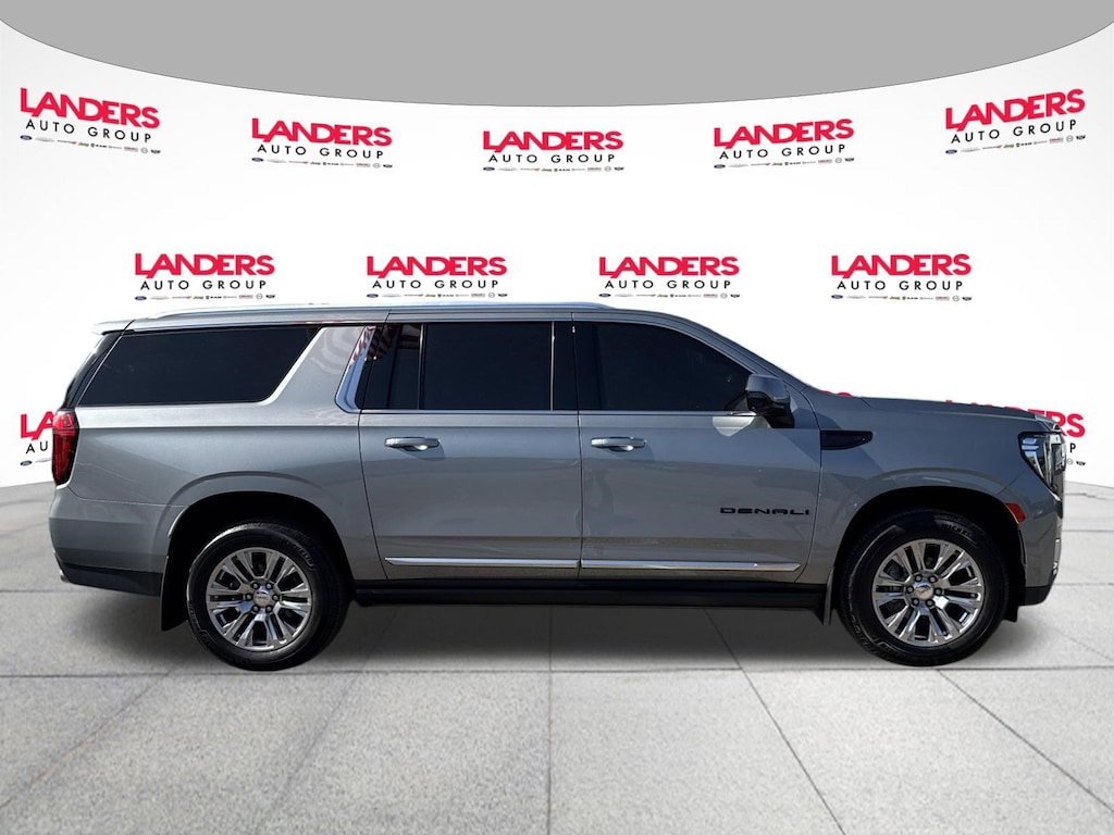 Used 2023 GMC Yukon XL Denali SUV