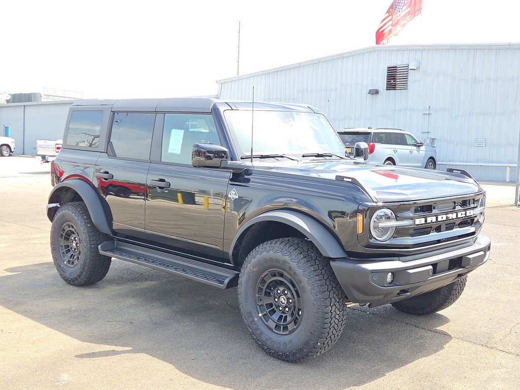 New 2026 Ford Bronco Outer Banks SUV