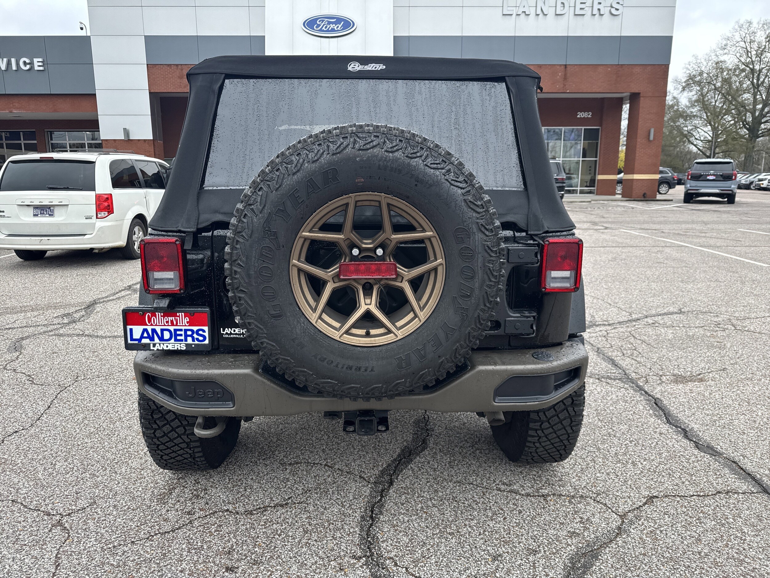 2016 Jeep Wrangler Willys Wheeler photo 3