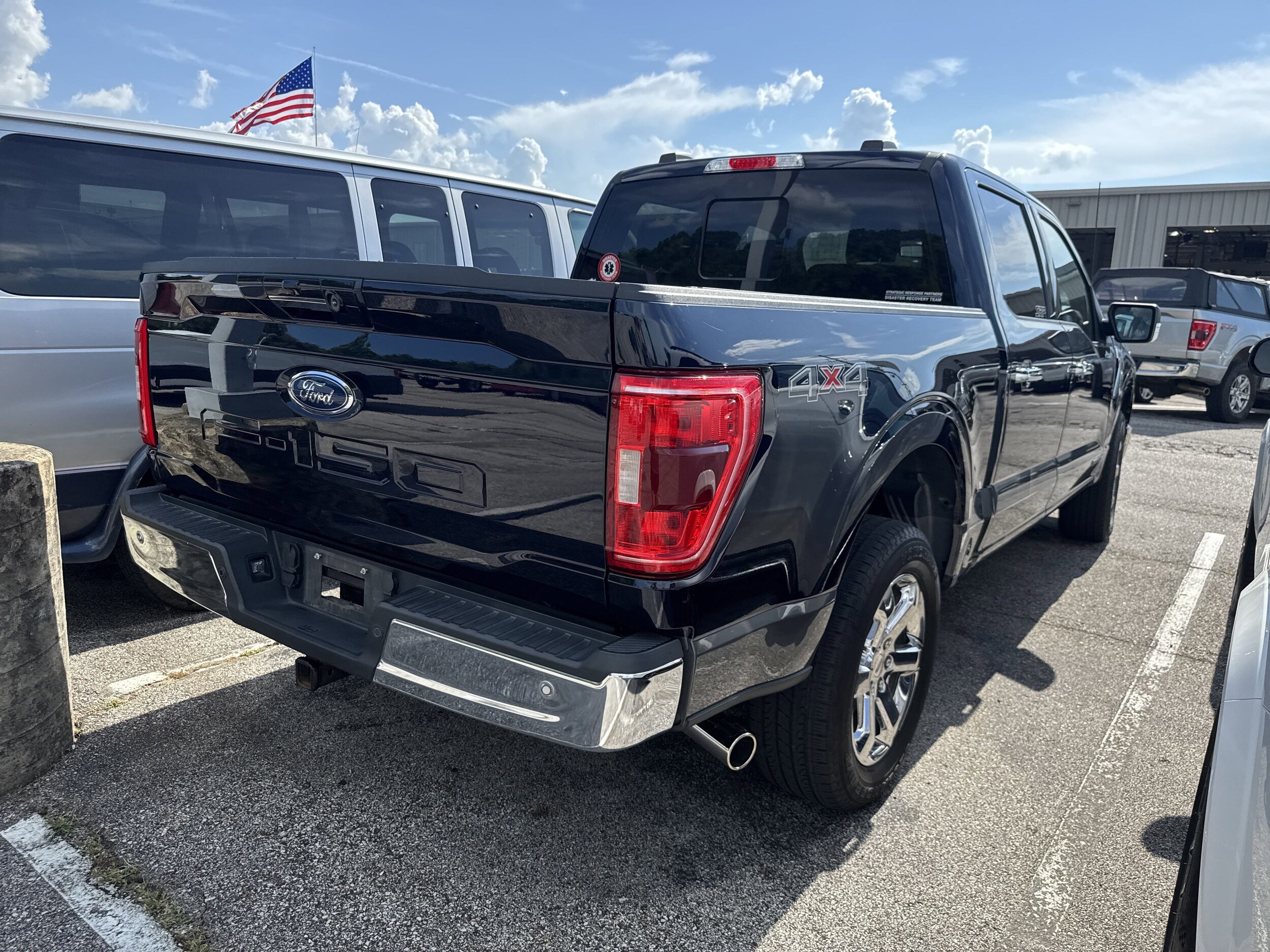 2022 Ford F-150 photo 2