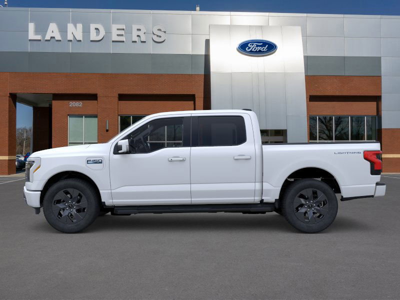 2025 Ford F-150 Lightning Lariat photo 3