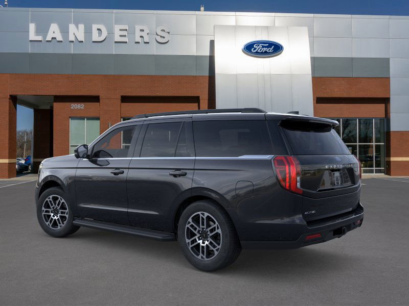 2025 Ford Expedition photo 3